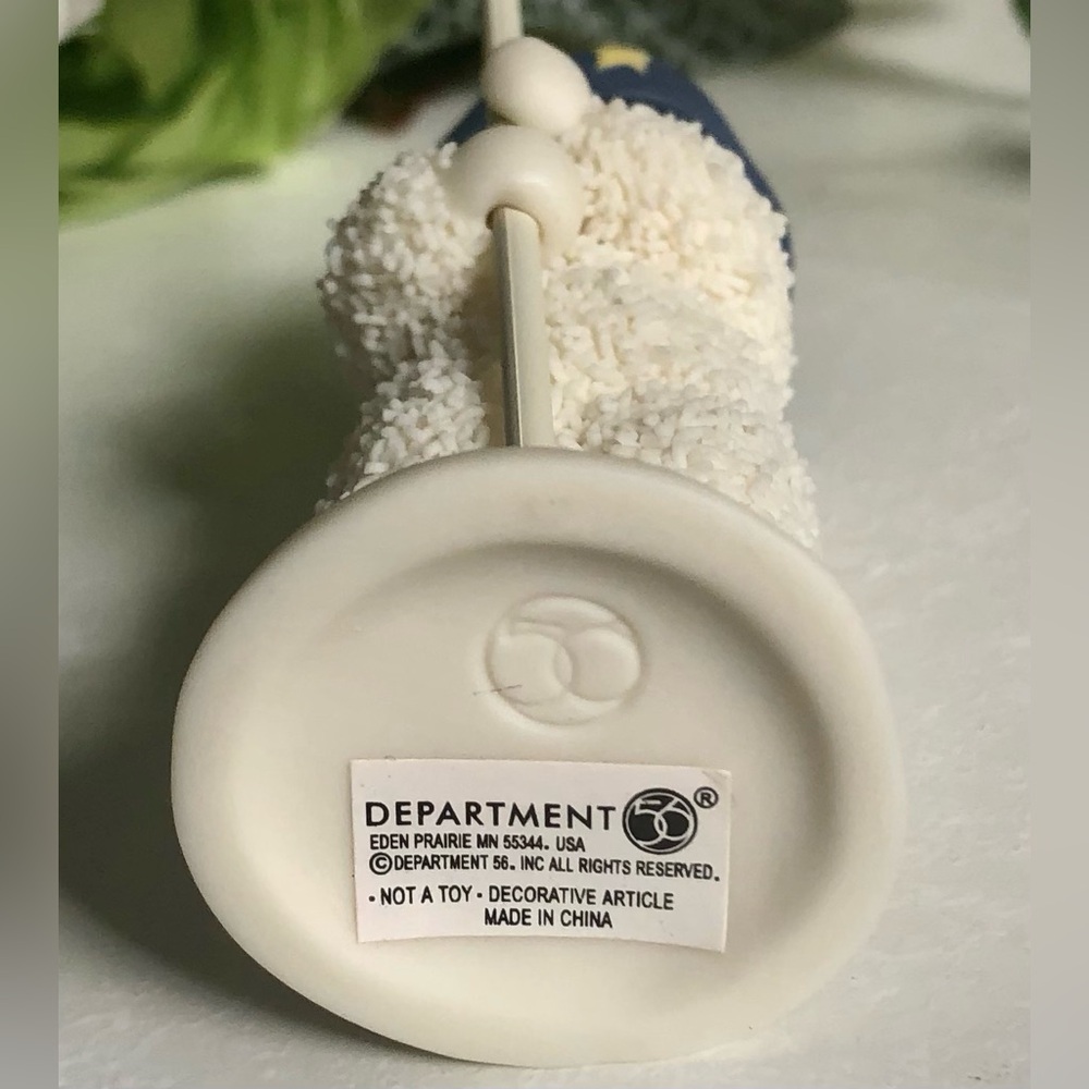 Vintage Department 56 Snowbabies “To Protect You” - Picture 3 of 8